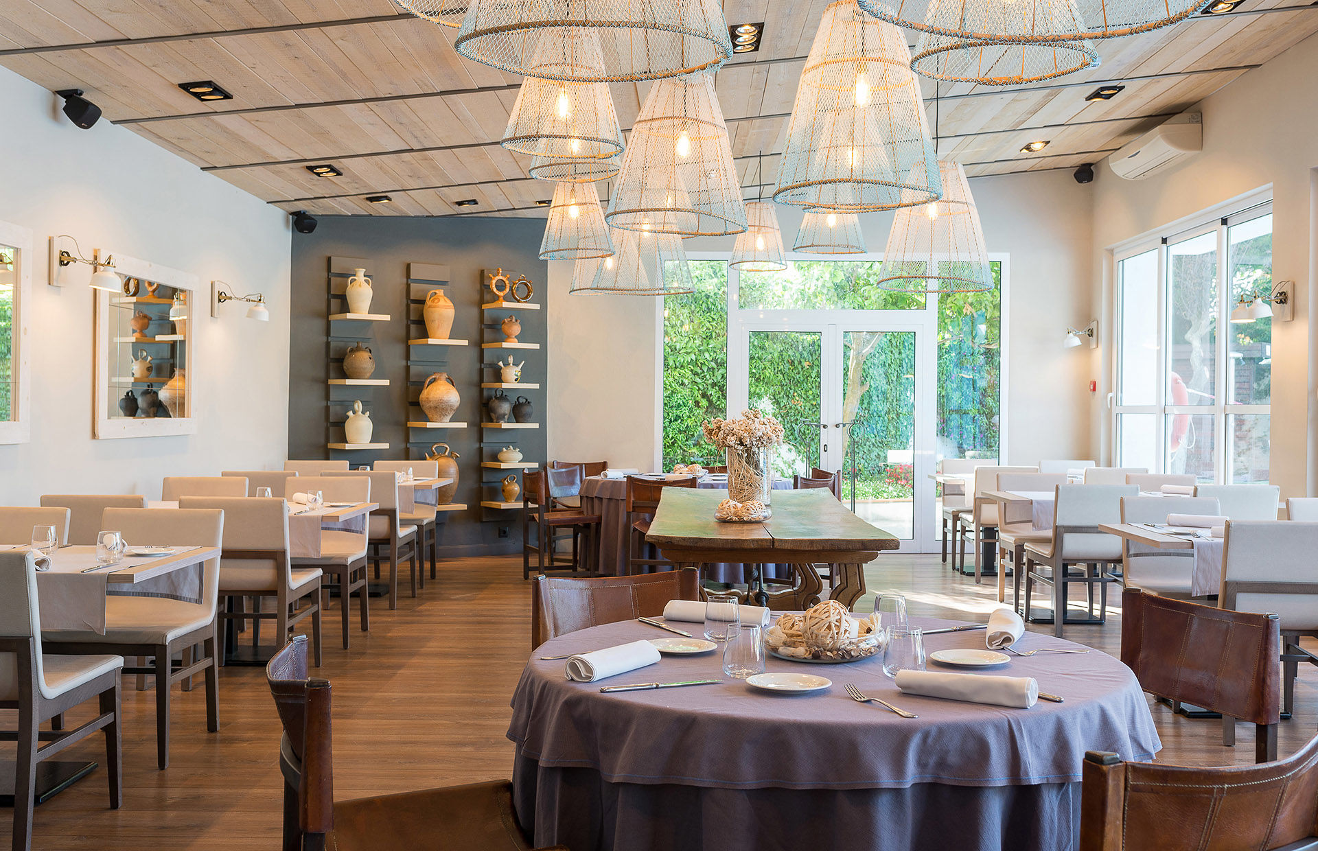 restaurant